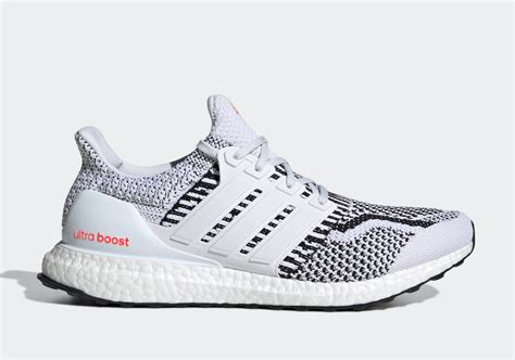 Adidas Ultraboost 5 